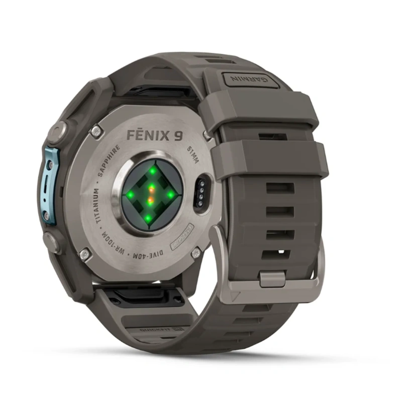 Умные часы Garmin Fenix 9 43мм, АMOLED, Титан с чёрно-серым силиконовым ремешком (010-04761-10). Фото 5