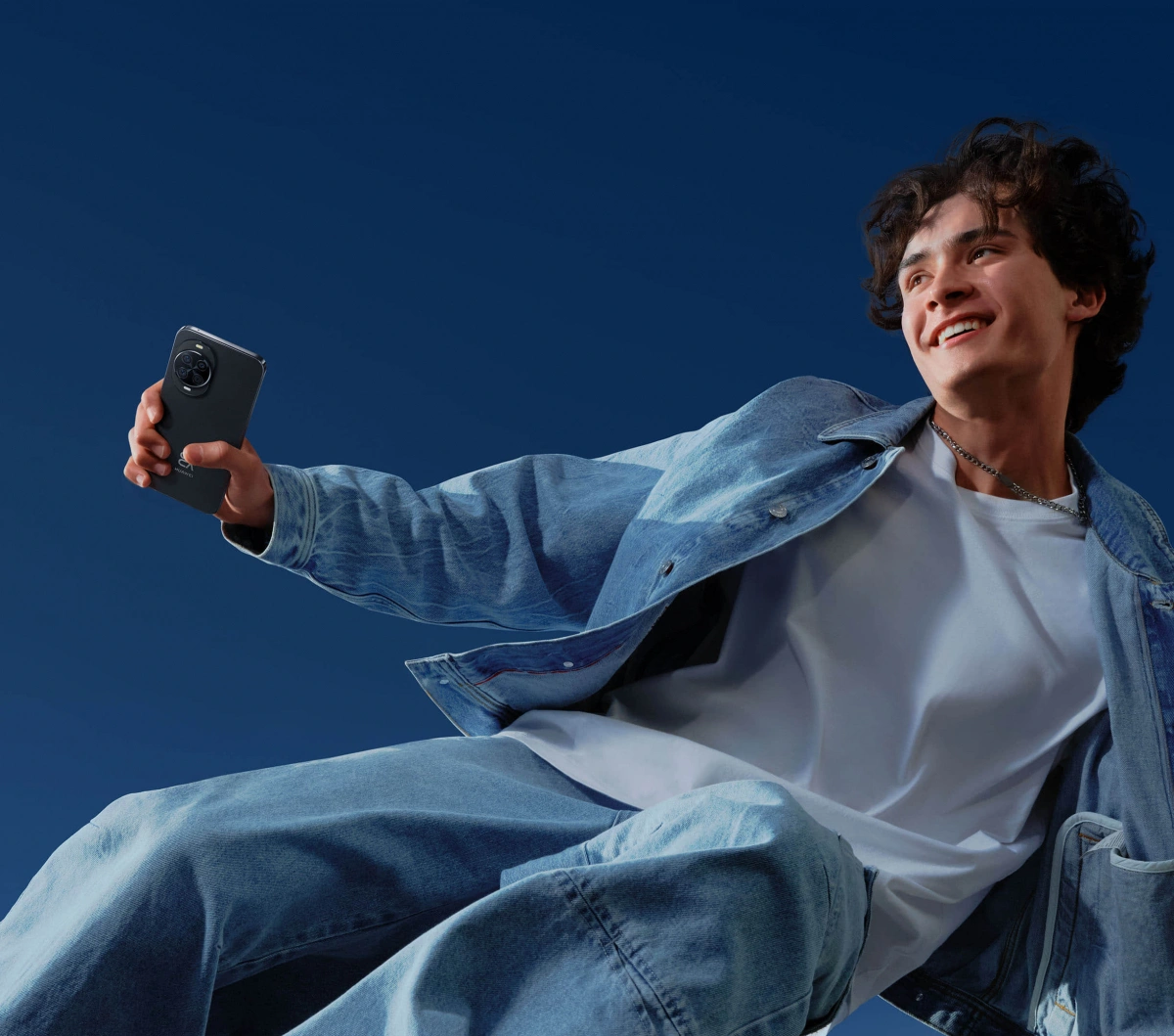 Смартфон Huawei Nova 14 12/512Гб Голубой кристалл (TLR-LX9). Фото 8