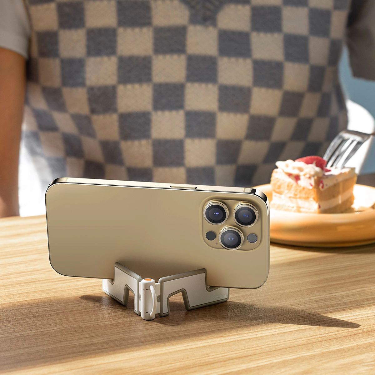 Подставка для телефона Baseus Seashell Folding Phone Stand Moon, White (B10556600211-00). Фото 3