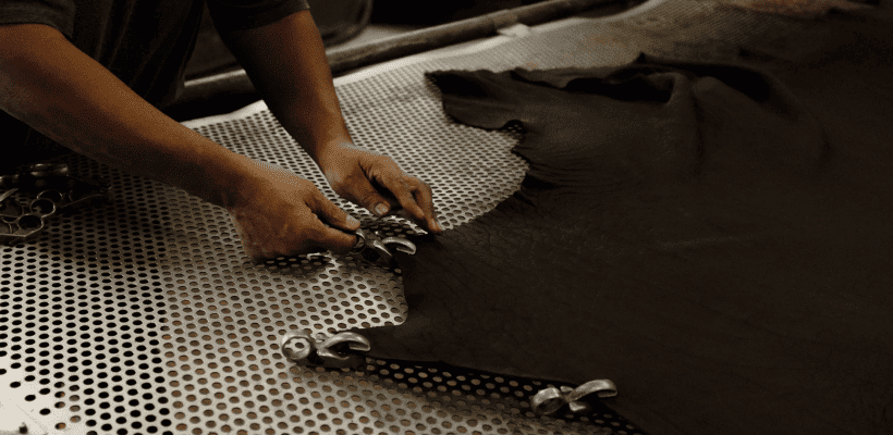 Nomad-Modern-Leather-Case-Black-01